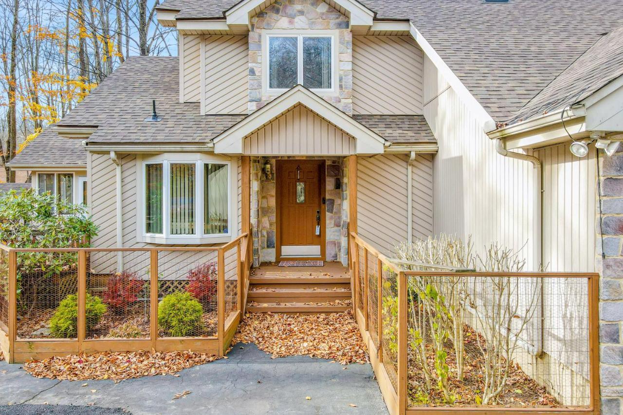 Friendship Lodge Pocono Lake Exterior photo