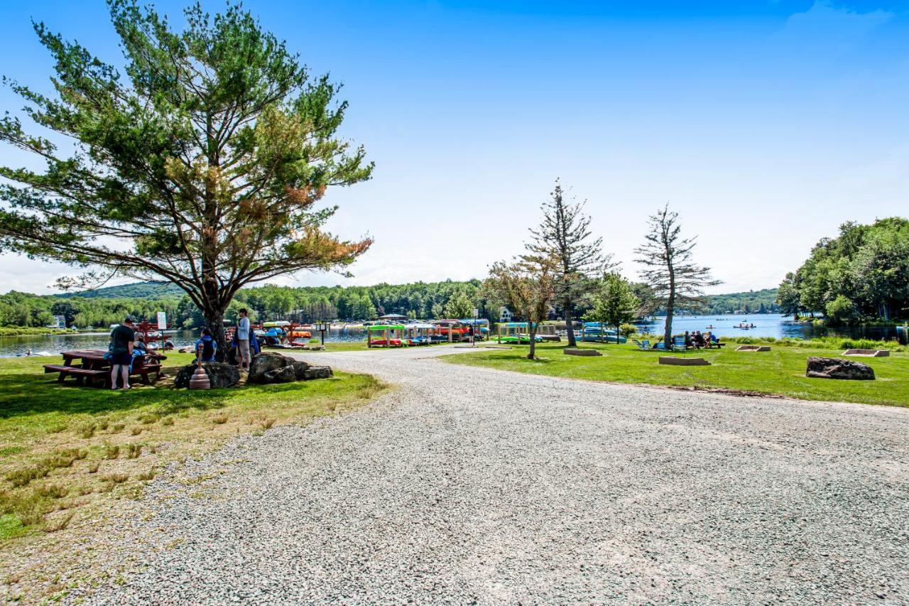 Friendship Lodge Pocono Lake Exterior photo