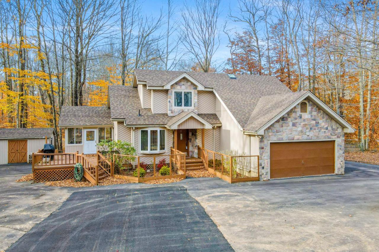 Friendship Lodge Pocono Lake Exterior photo