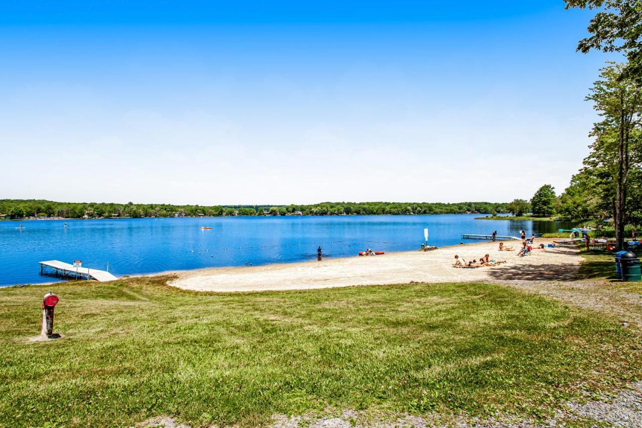 Friendship Lodge Pocono Lake Exterior photo